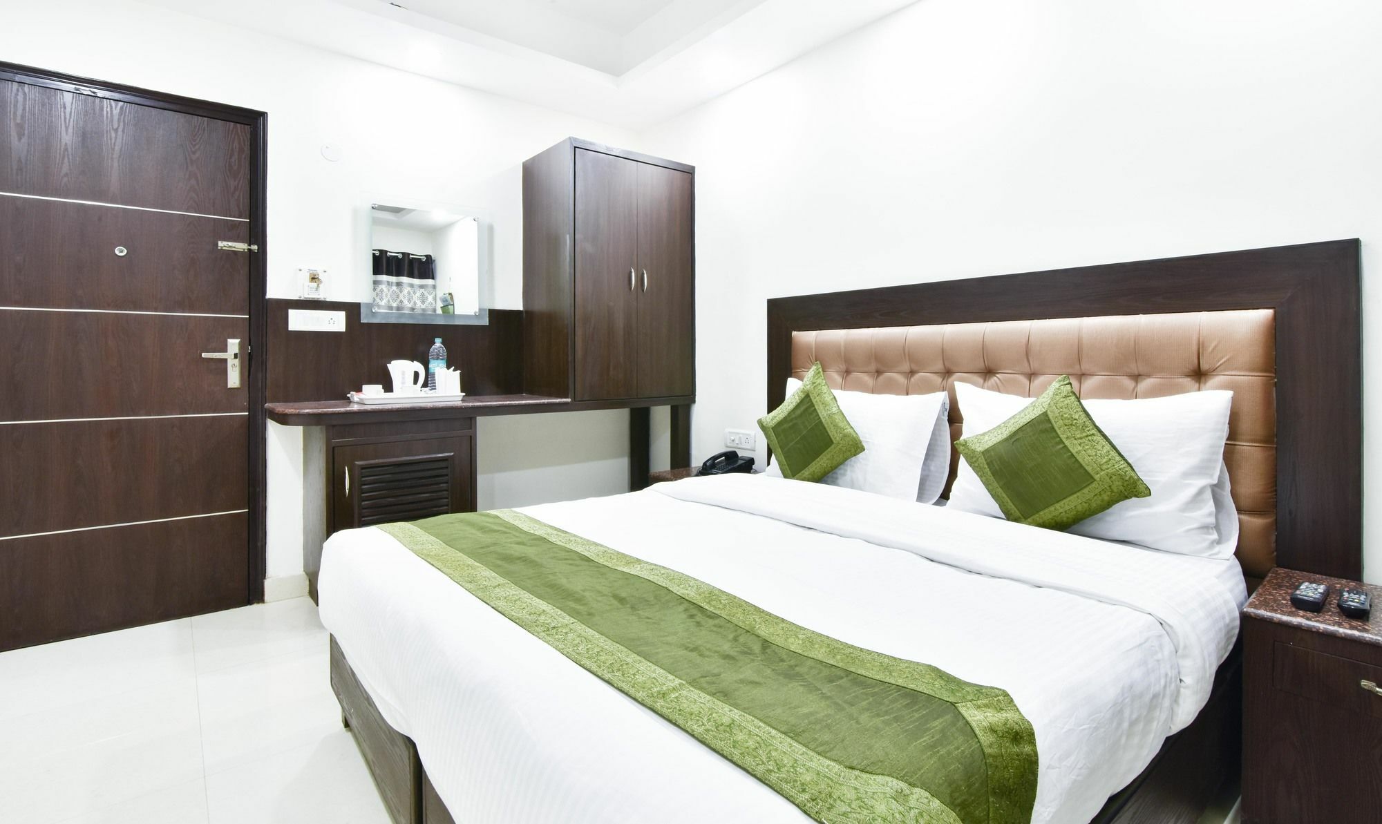 Treebo Mehar Castle Hotel Delhi  Exterior photo