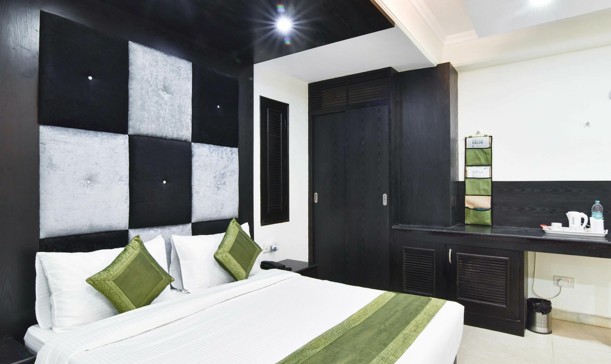Treebo Mehar Castle Hotel Delhi  Exterior photo